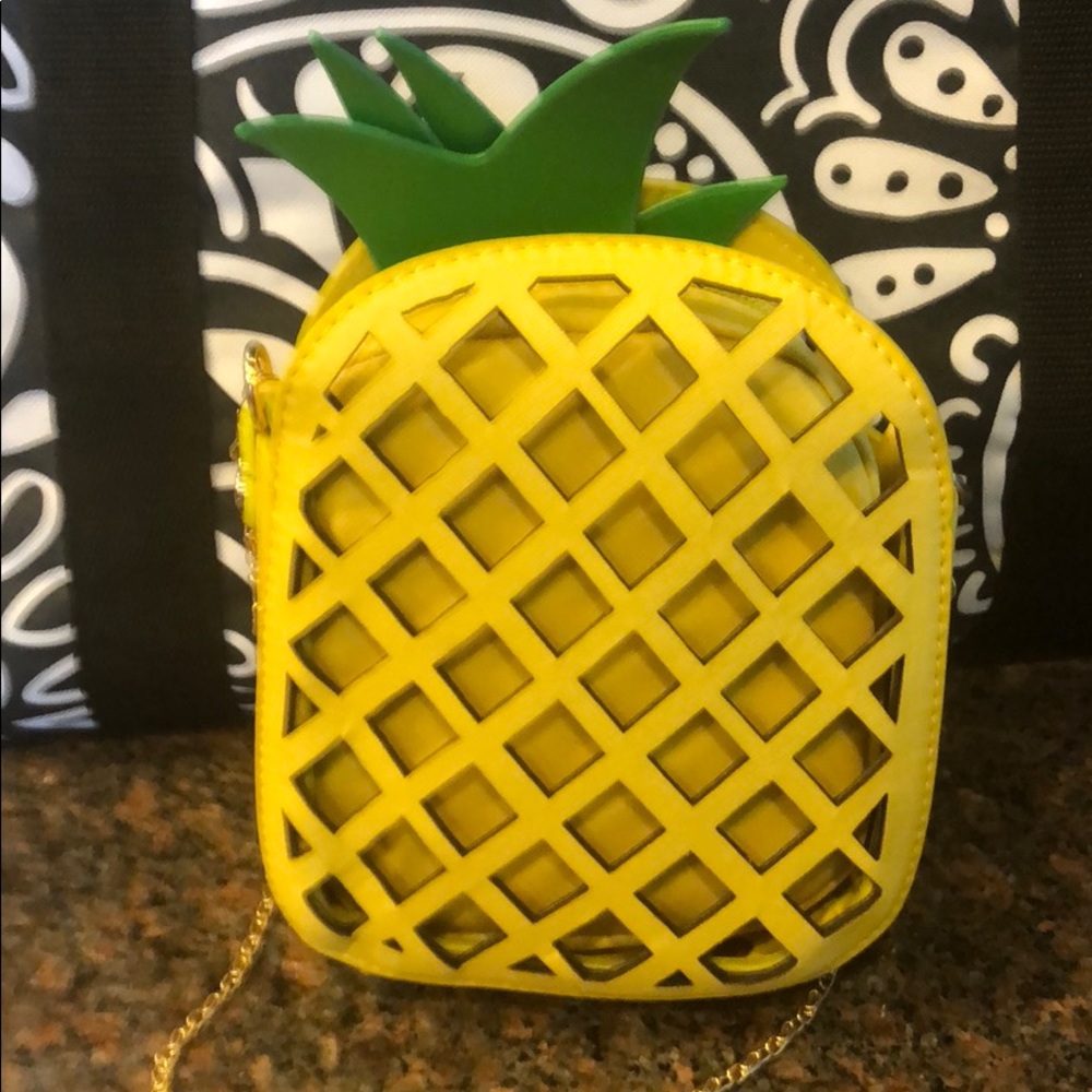 Pineapple crossbody๐LAST ONE ๐ - Picture 5 of 6